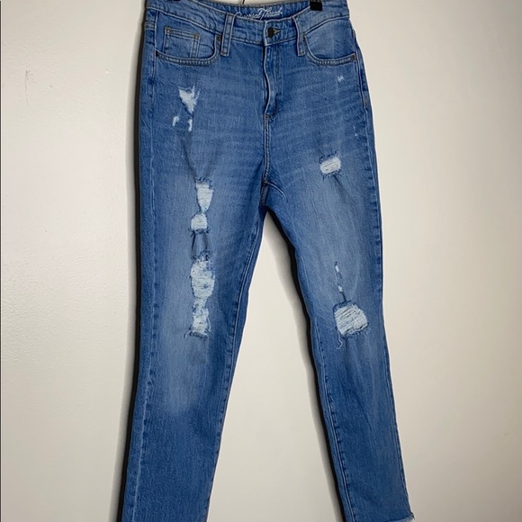 Universal Thread Distressed Jeans. NWOT - Picture 7 of 7